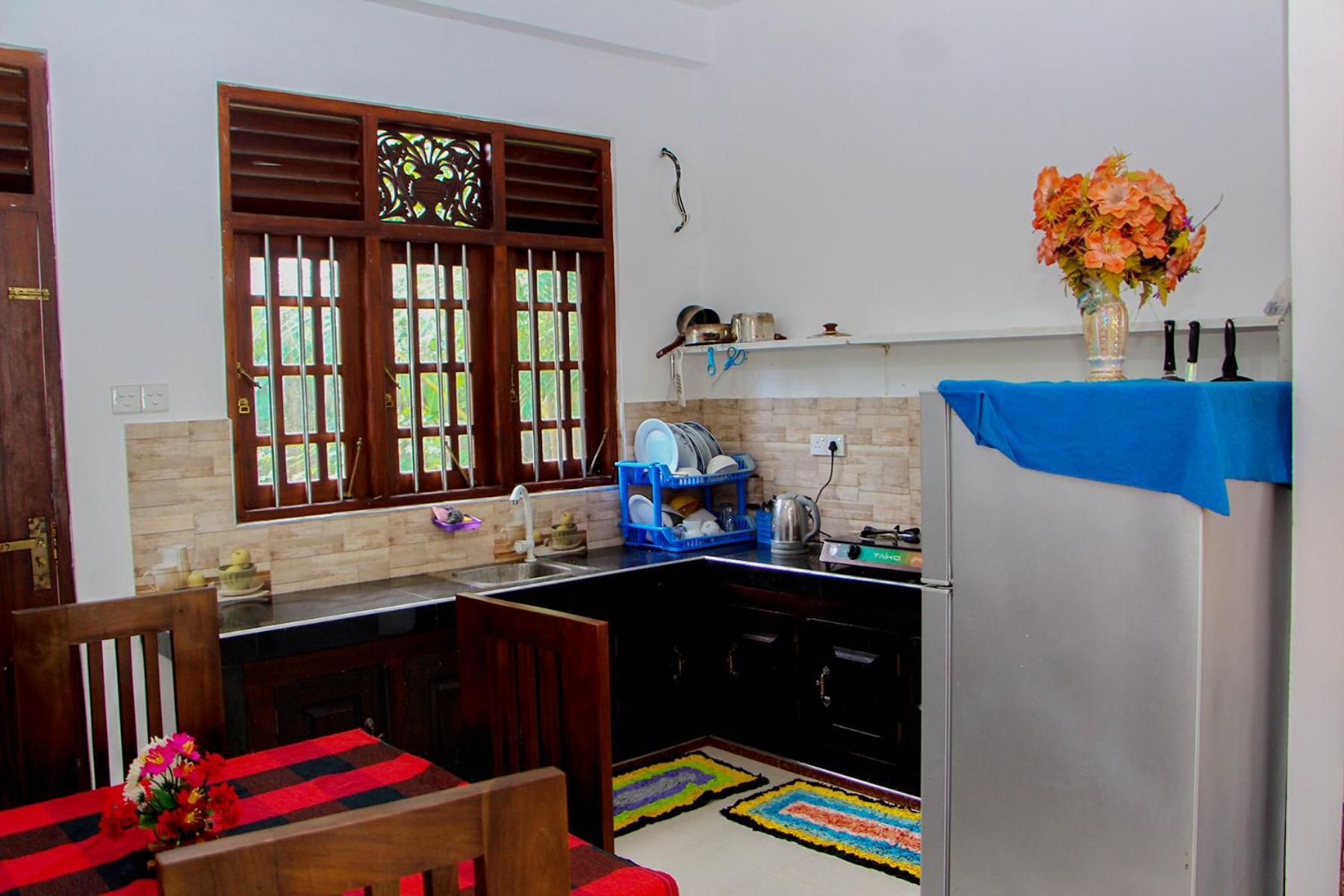 Sasmika Villa Surf And Yoga Hostel Weligama Ngoại thất bức ảnh