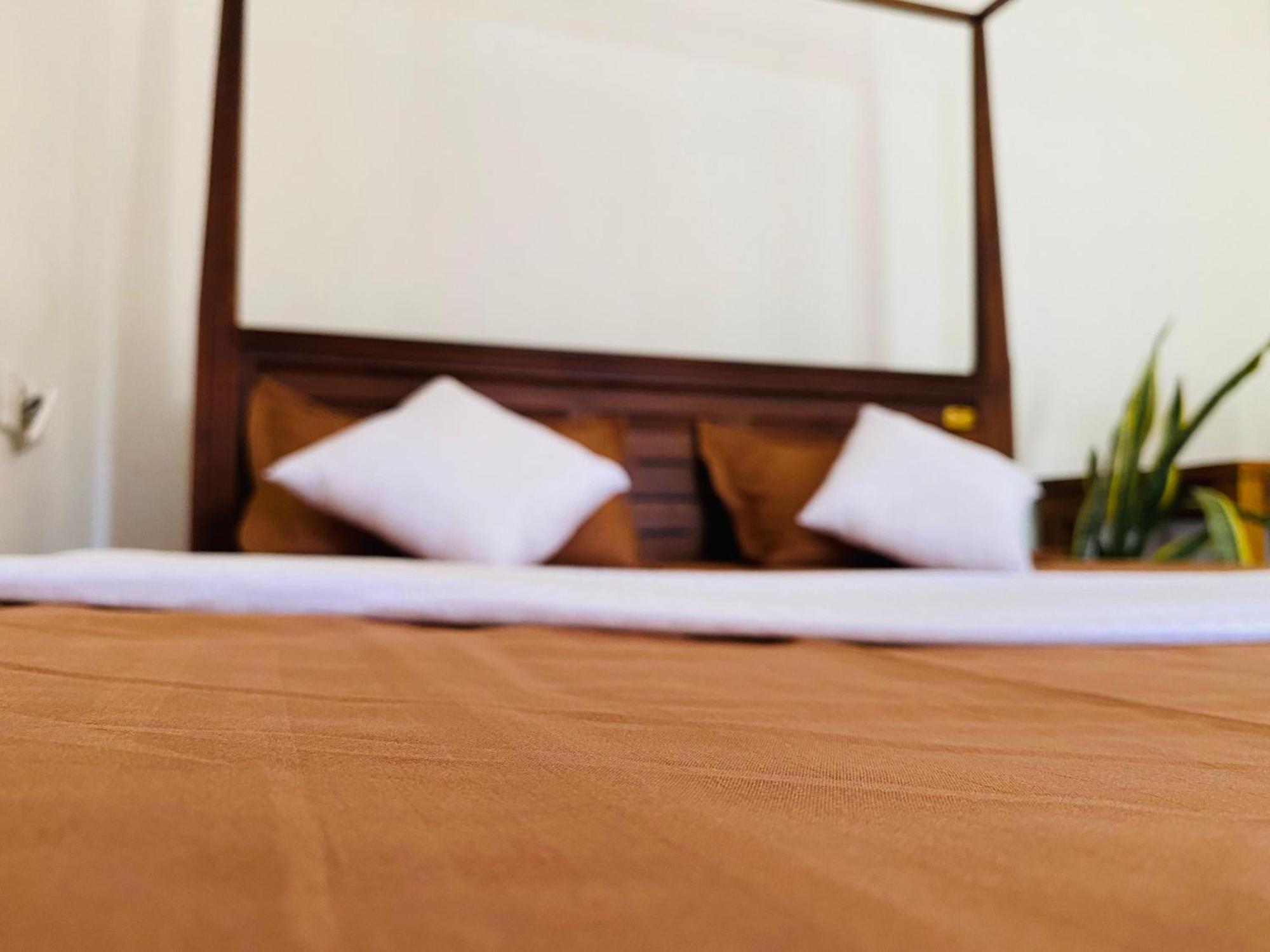 Sasmika Villa Surf And Yoga Hostel Weligama Ngoại thất bức ảnh