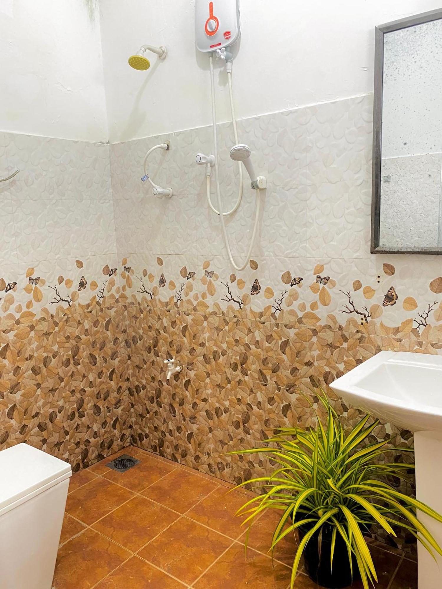 Sasmika Villa Surf And Yoga Hostel Weligama Ngoại thất bức ảnh