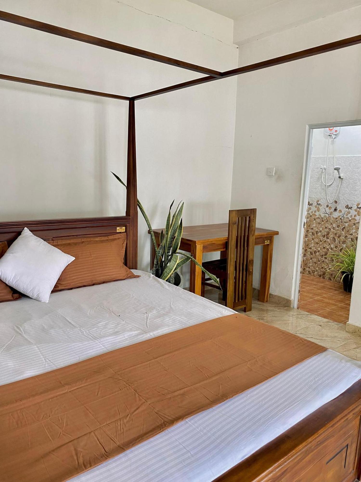 Sasmika Villa Surf And Yoga Hostel Weligama Ngoại thất bức ảnh