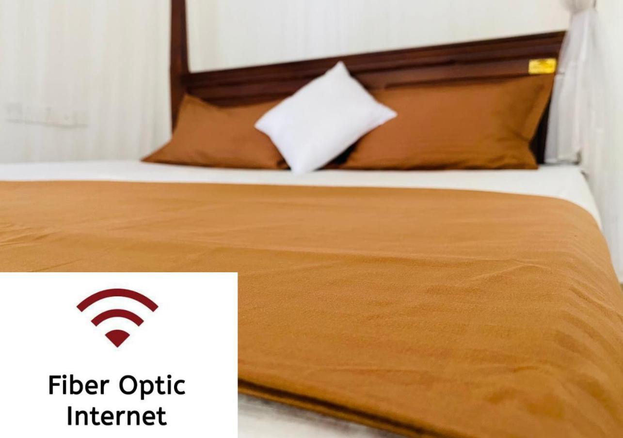 Sasmika Villa Surf And Yoga Hostel Weligama Ngoại thất bức ảnh